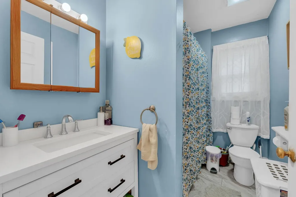 48 Palmer Road Newport ME 04953