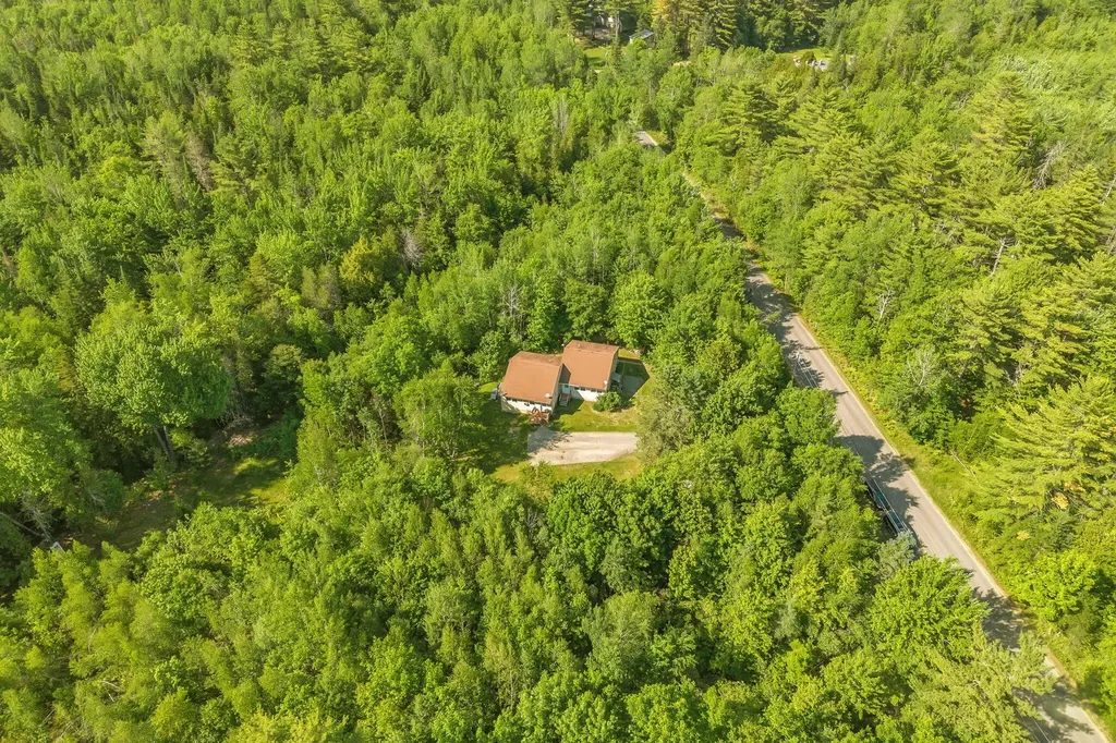 48 Palmer Road Newport ME 04953