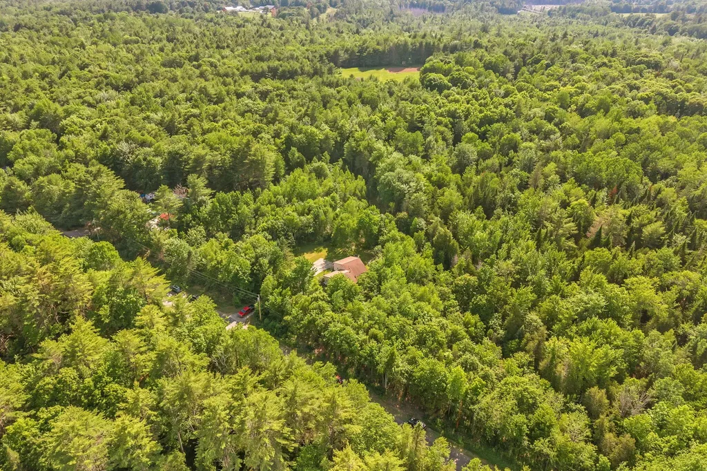 48 Palmer Road Newport ME 04953