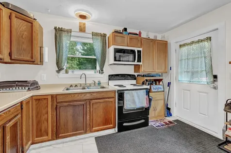 48 Palmer Road Newport ME 04953