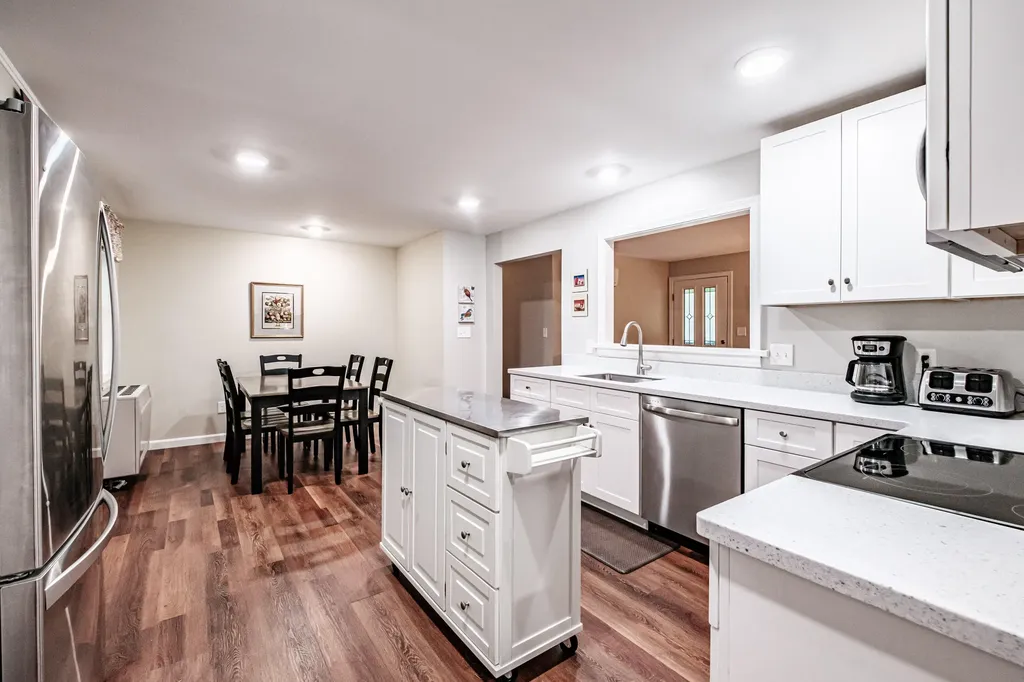 21 Bickford Drive Topsham ME 04086