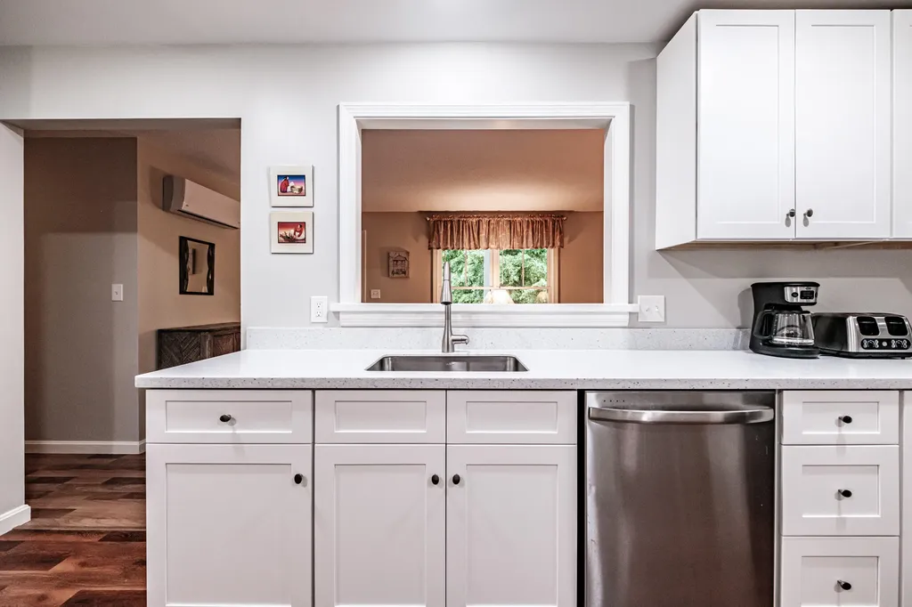 21 Bickford Drive Topsham ME 04086