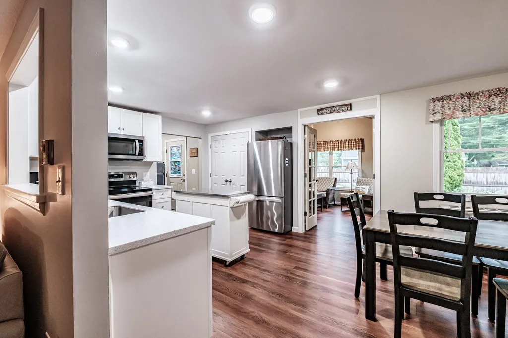 21 Bickford Drive Topsham ME 04086