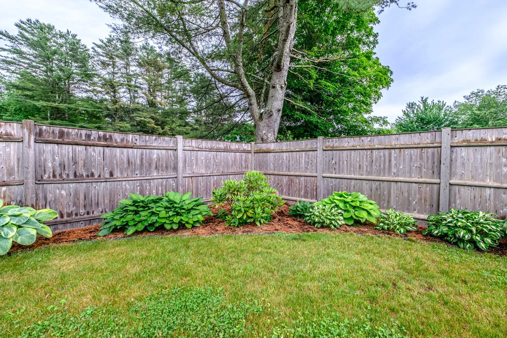 21 Bickford Drive Topsham ME 04086