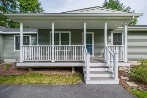 21 Bickford Drive Topsham ME 04086