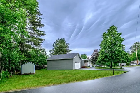 21 Bickford Drive Topsham ME 04086