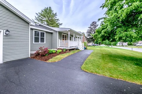 21 Bickford Drive Topsham ME 04086
