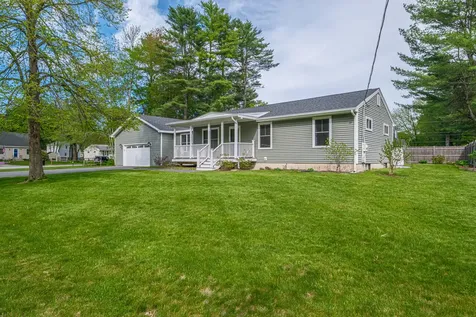 21 Bickford Drive Topsham ME 04086
