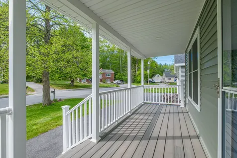 21 Bickford Drive Topsham ME 04086