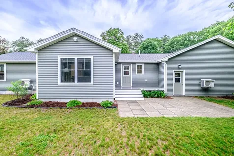 21 Bickford Drive Topsham ME 04086