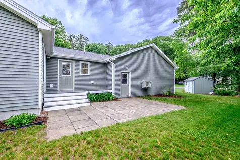 21 Bickford Drive Topsham ME 04086