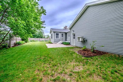 21 Bickford Drive Topsham ME 04086