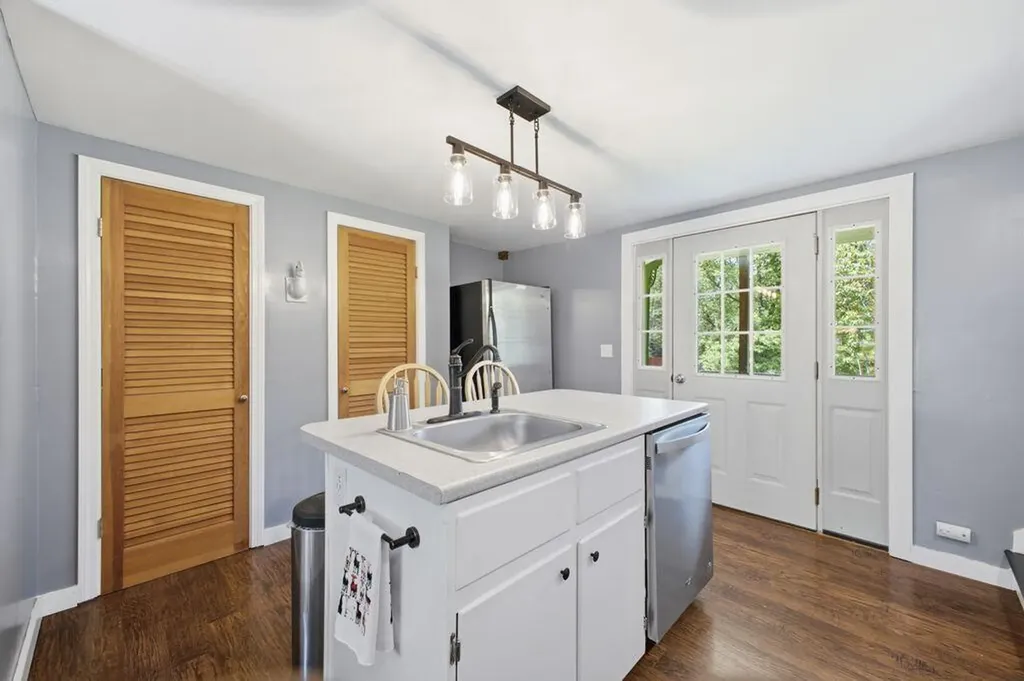 783 Paris Hill Road Paris ME 04281