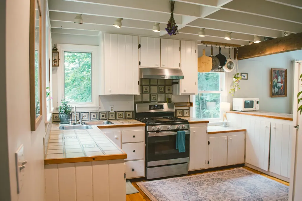 37 Pleasant Valley Road Cumberland ME 04021
