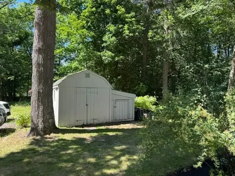 37 Pleasant Valley Road Cumberland ME 04021