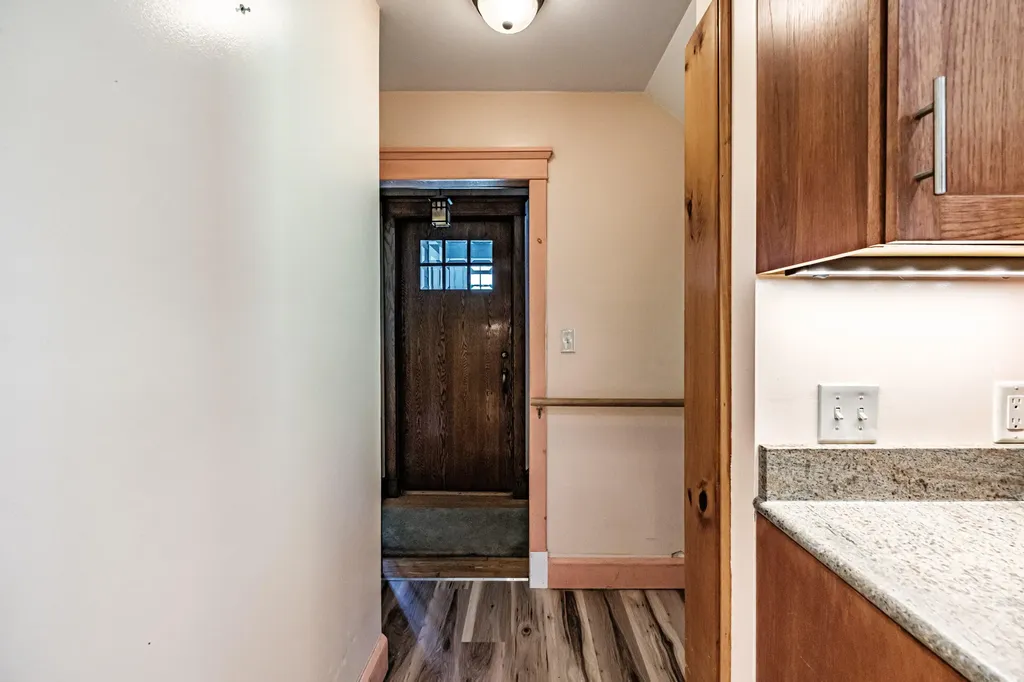 4 Pineway Drive Auburn ME 04210