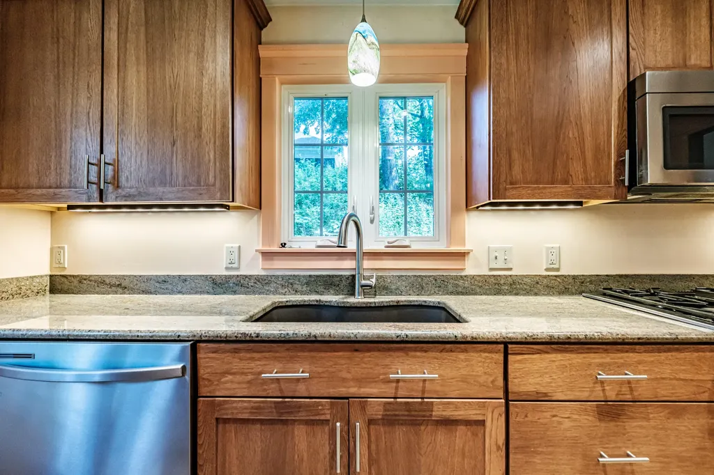 4 Pineway Drive Auburn ME 04210