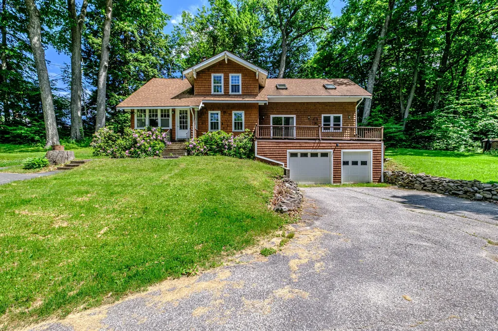 4 Pineway Drive Auburn ME 04210