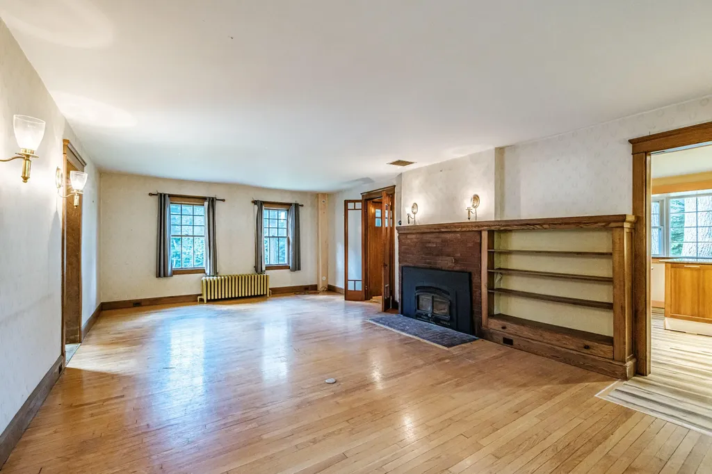 4 Pineway Drive Auburn ME 04210