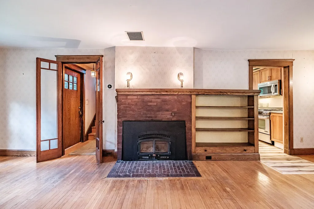 4 Pineway Drive Auburn ME 04210