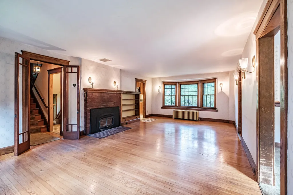 4 Pineway Drive Auburn ME 04210