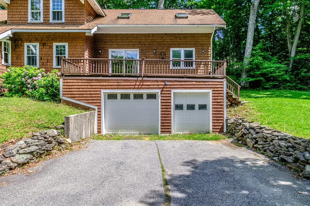 4 Pineway Drive Auburn ME 04210