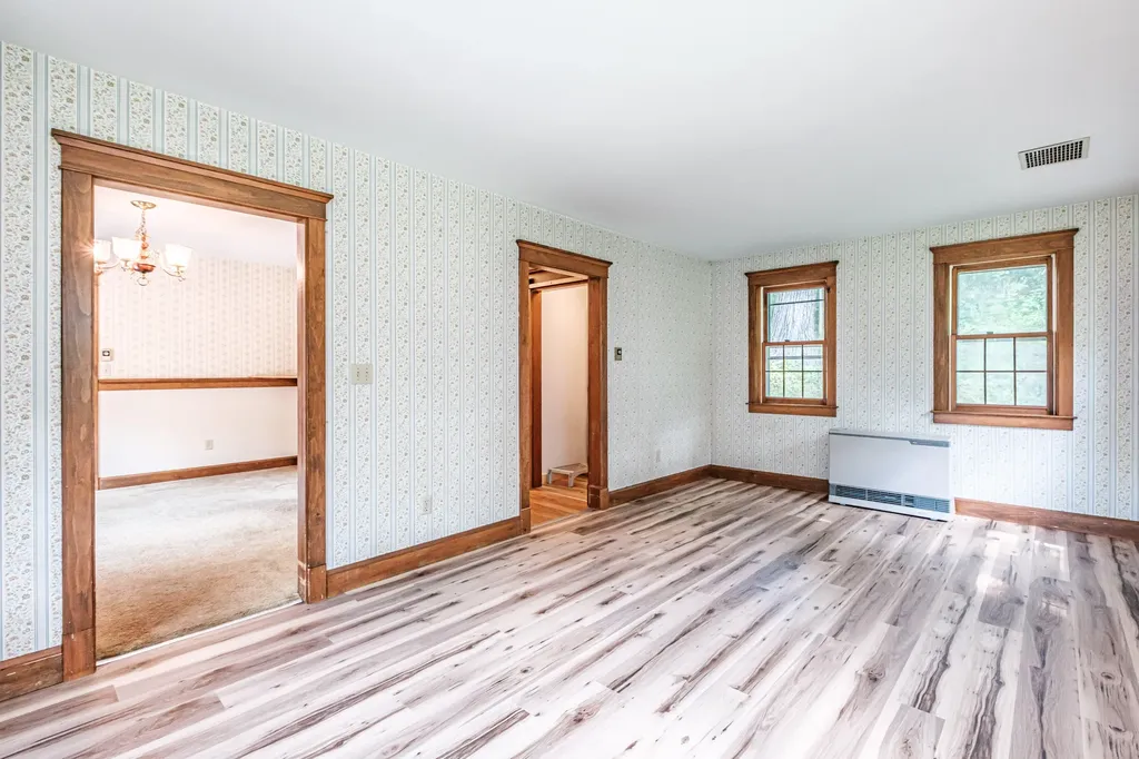 4 Pineway Drive Auburn ME 04210