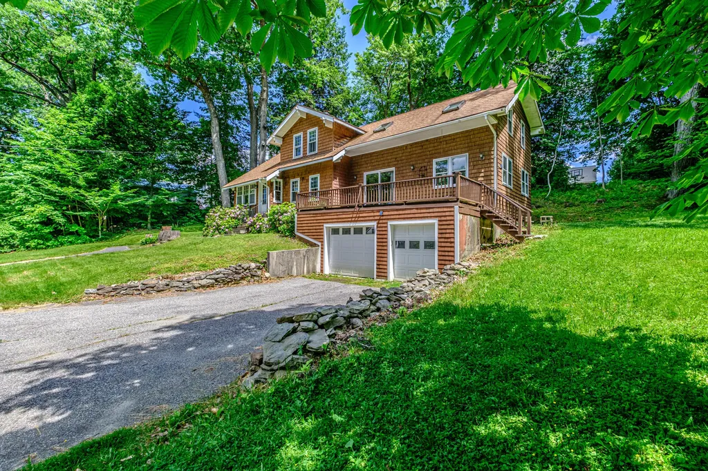 4 Pineway Drive Auburn ME 04210
