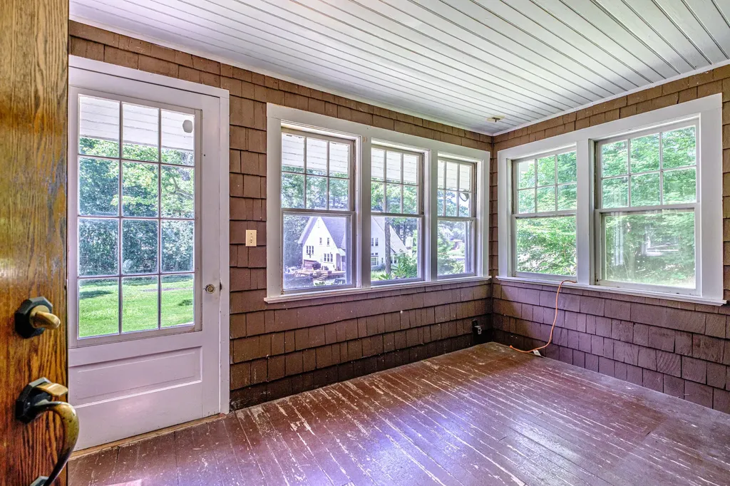 4 Pineway Drive Auburn ME 04210