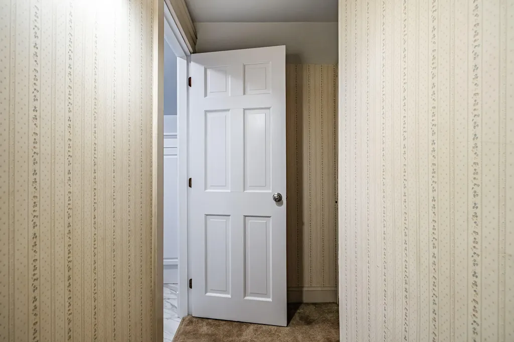 4 Pineway Drive Auburn ME 04210