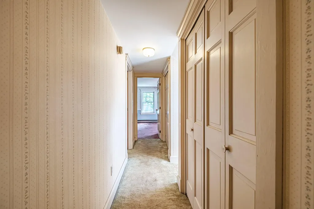 4 Pineway Drive Auburn ME 04210