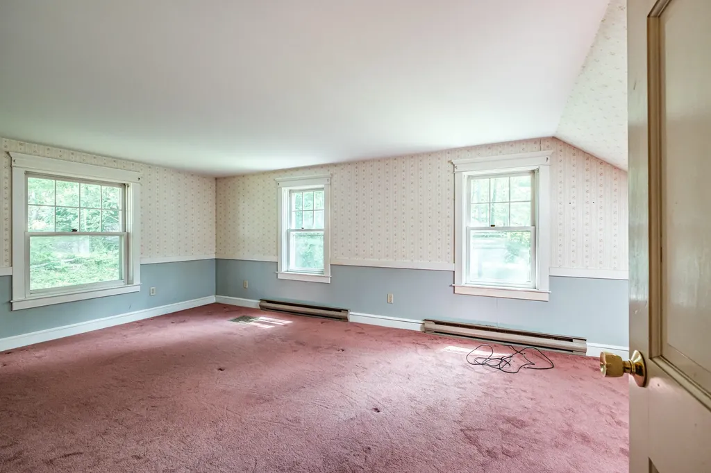 4 Pineway Drive Auburn ME 04210