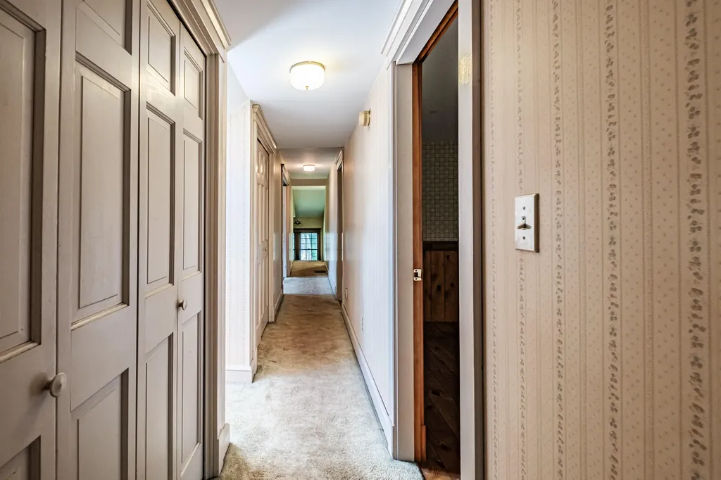 4 Pineway Drive Auburn ME 04210