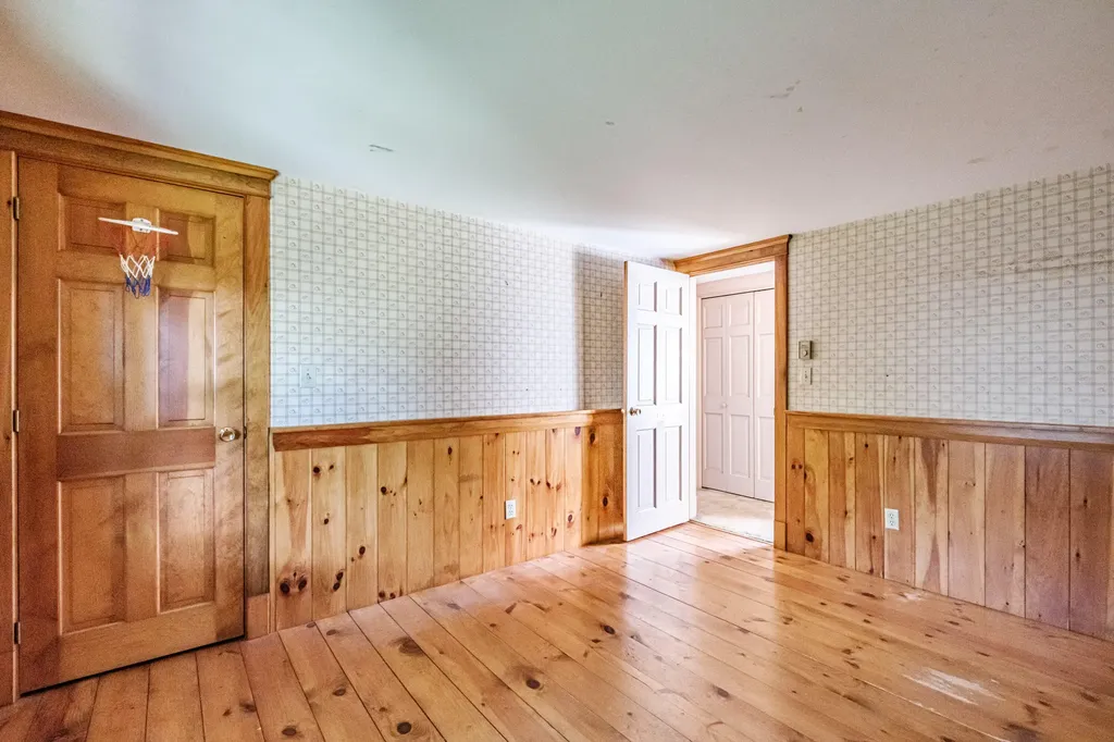 4 Pineway Drive Auburn ME 04210