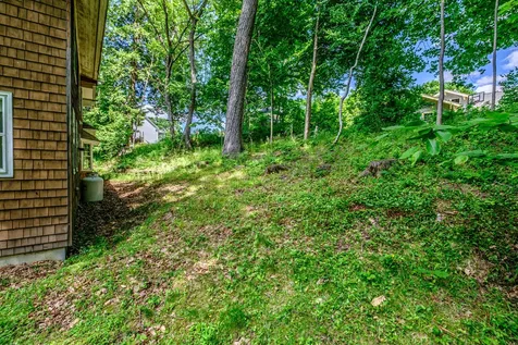 4 Pineway Drive Auburn ME 04210