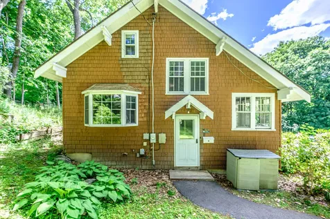 4 Pineway Drive Auburn ME 04210