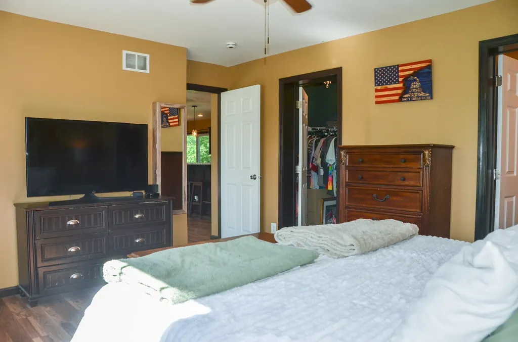 29 Townhouse Road Chelsea ME 04330