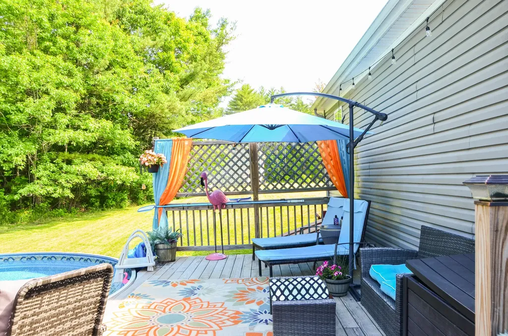 29 Townhouse Road Chelsea ME 04330