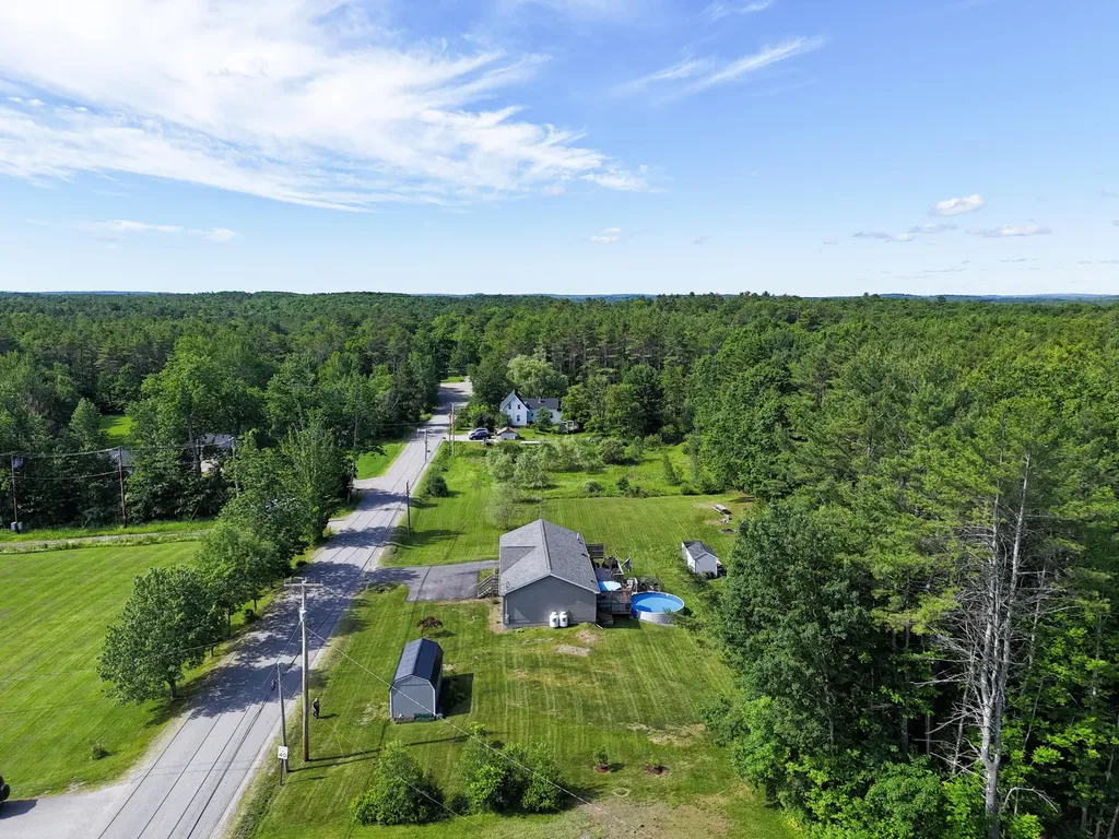 29 Townhouse Road Chelsea ME 04330