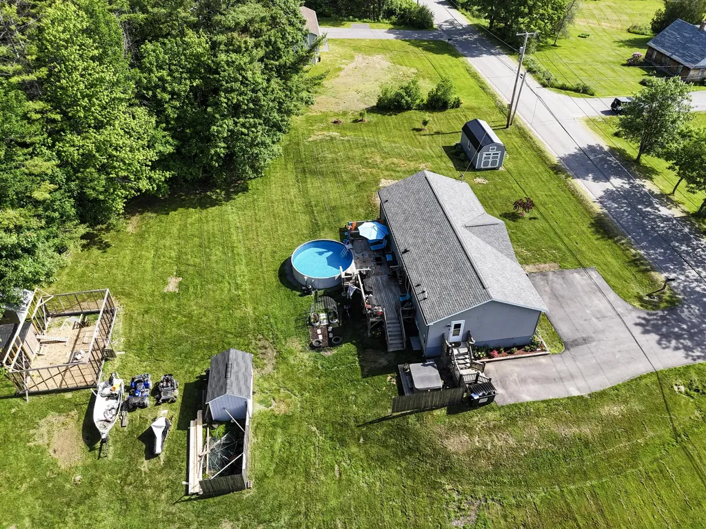 29 Townhouse Road Chelsea ME 04330