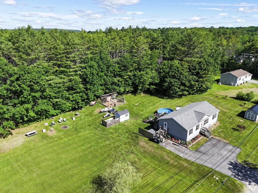 29 Townhouse Road Chelsea ME 04330