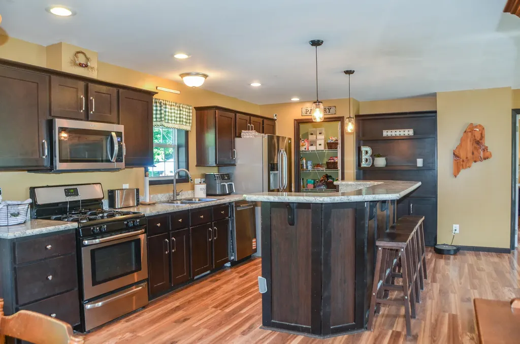 29 Townhouse Road Chelsea ME 04330