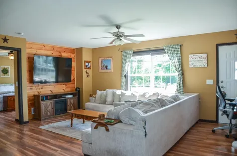 29 Townhouse Road Chelsea ME 04330