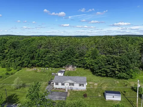 29 Townhouse Road Chelsea ME 04330