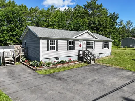 29 Townhouse Road Chelsea ME 04330