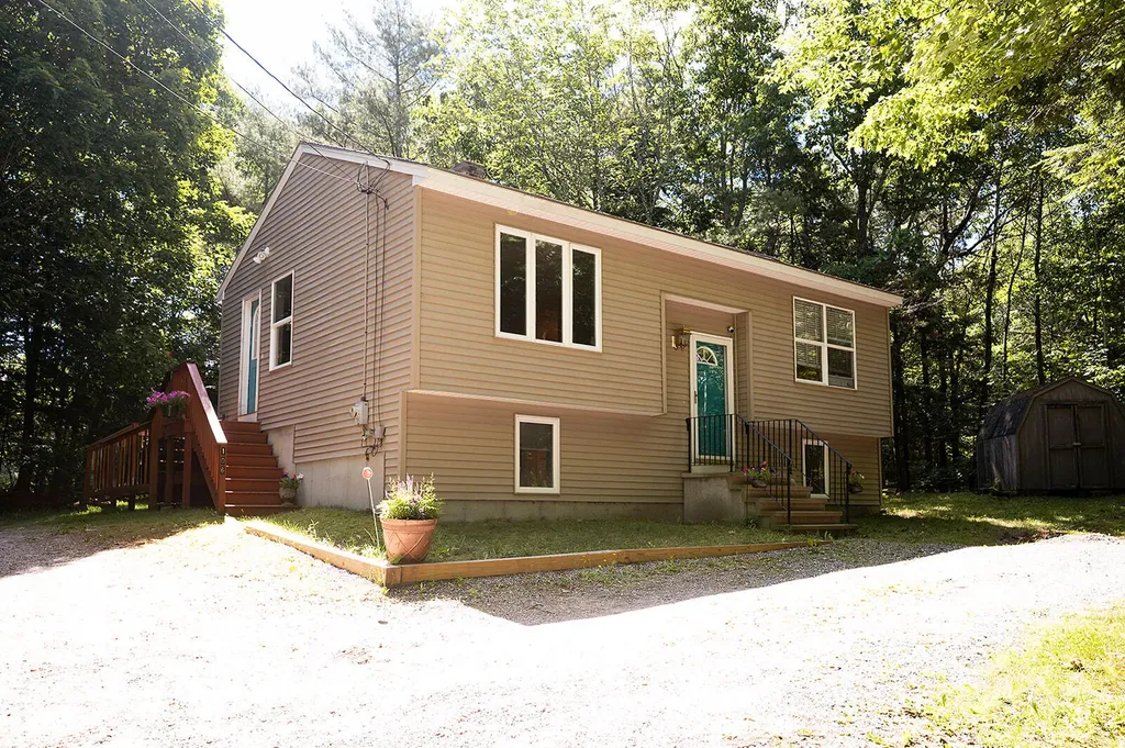Windham ME, 106 Highland Cliff Road