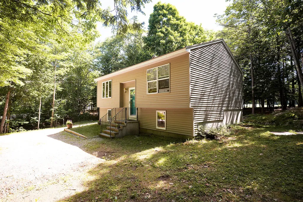 106 Highland Cliff Road Windham ME 04062