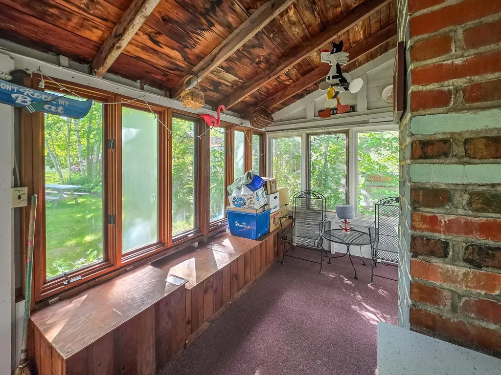 26 North Avenue Roxbury ME 04275