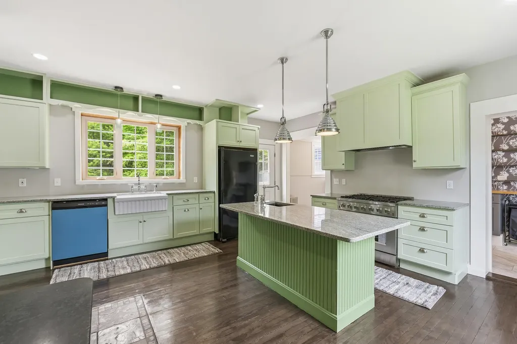 1085 Main Street Bowdoin ME 04287