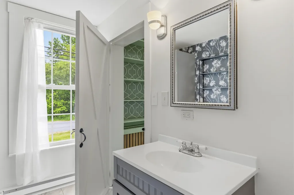 1085 Main Street Bowdoin ME 04287
